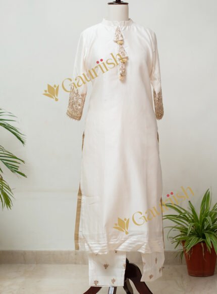 Kurta Set with Intrinsic Work on Sleeves