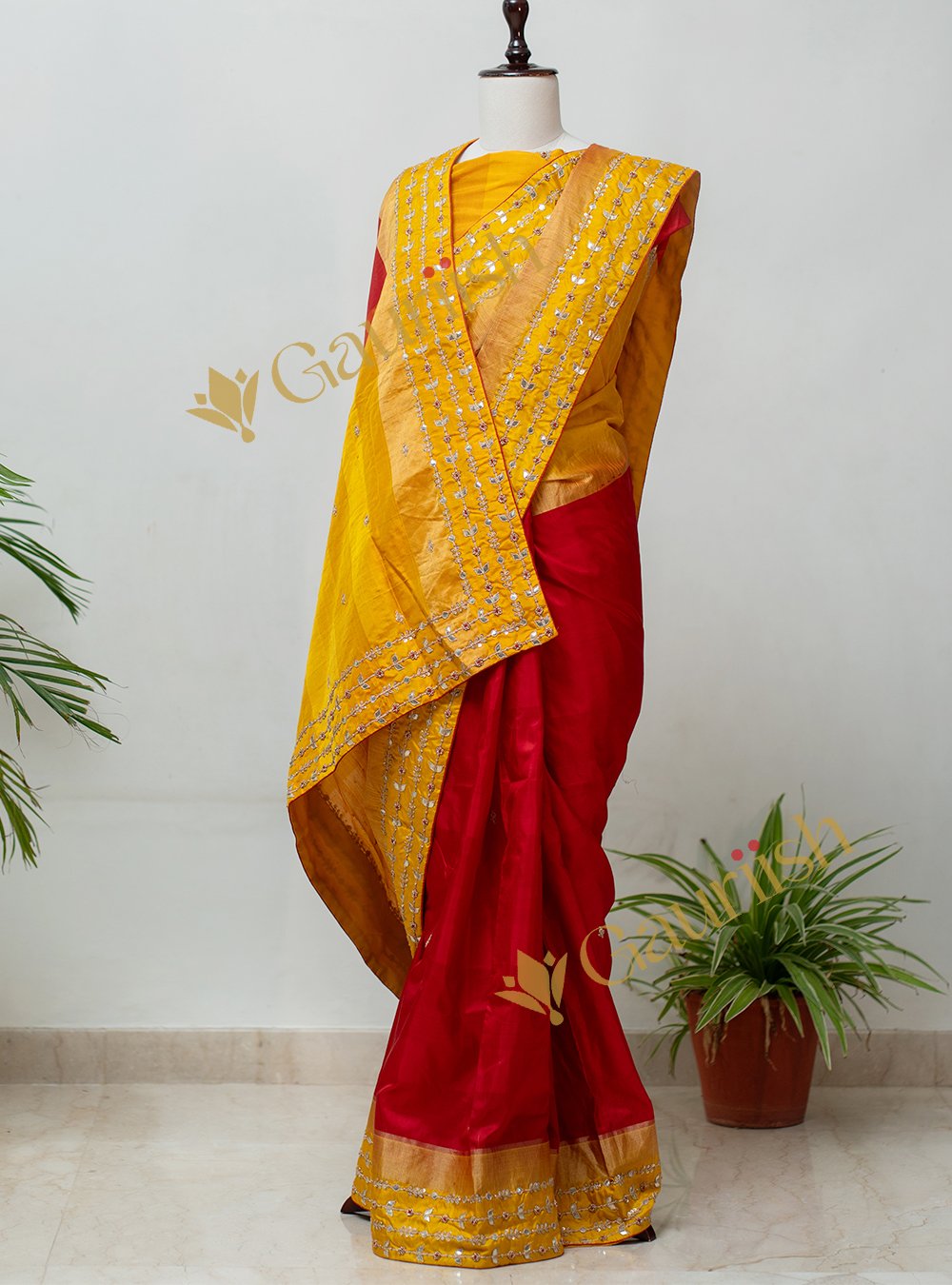 Classic Grace Traditional Silk Saree Classic Grace Traditional Silk Saree